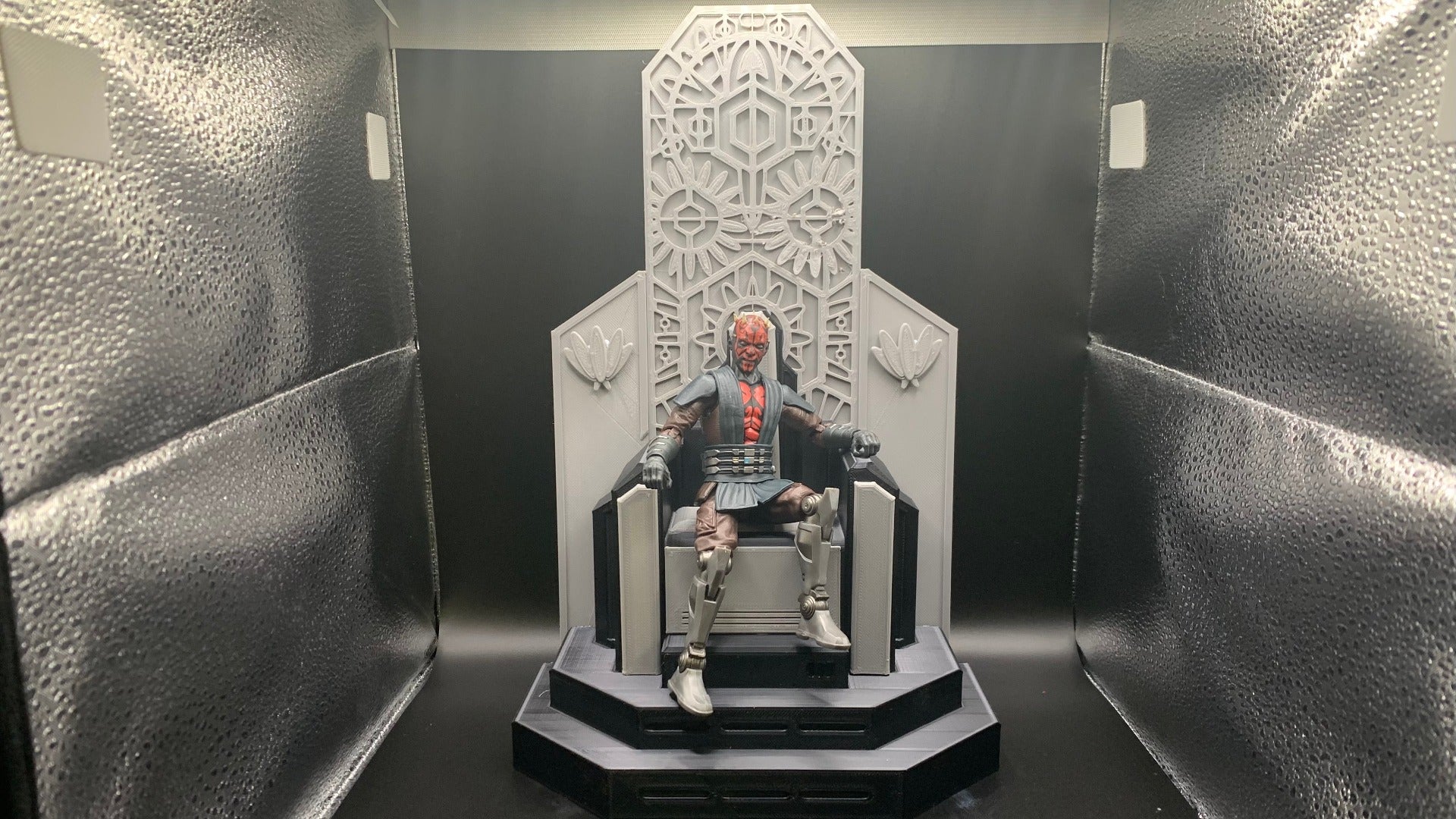 Mandalore Throne – Syndicate Customs